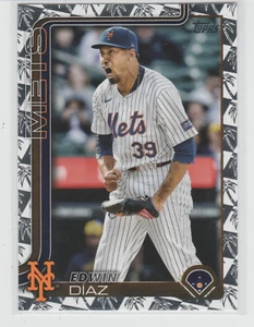2025 Topps Series 1 # 286 Edwin Diaz Spring Training Foil New York Mets - Picture 1 of 1