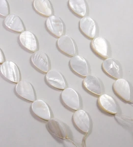 Mother Of Pearl Rectangle & Pear Center Drill Beads Necklace 18" LB1055 - Picture 1 of 12
