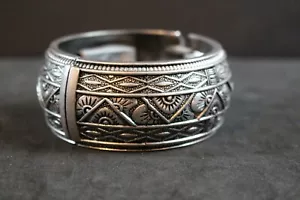 Fitbit Bracelet Holder - Silver Fitbit - Silver Bracelet - Spring clasp - Picture 1 of 4