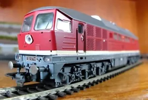 Roco 63431 HO gauge DR BR 132 ‘Ludmilla’ diesel locomotive in red livery - Picture 1 of 11
