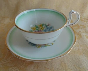 Royal Albert Bone China England Cup & Saucer Floral W/ Gold Gilt Ca.1935-1940 - Picture 1 of 10