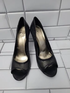 GIANFRANCO GF FERRE Women’s Black Leather Peep Hole Pump Laser Cut Out Detail Ma - Picture 1 of 11