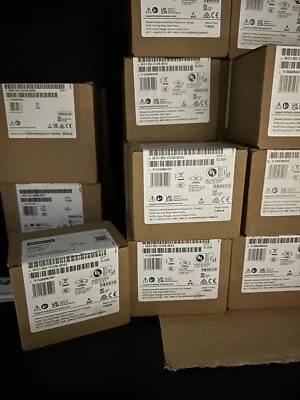 6ED1052-1CC08-0BA2 LOGO! Módulo Pantalla 24CE 6ED10521CC080BA2 SIEMENS NUEVO FS Foto 1 de 4