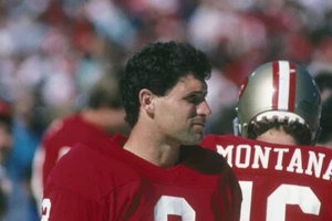 Joe Montana NFL Football Player - 8x10 Glossy Printed Photo - Picture 1 of 1