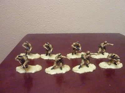 Lote de 8 figuras Unimax Toys Fuerzas del Valor Guerra de Irak Ejército de Estados Unidos Soldado del Desierto Foto 1 de 4