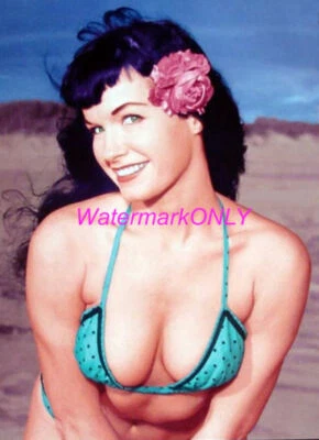 ¡Preciosa FOTO "Pin-Up" símbolo sexual de los años 50 "Bettie Page"! #(20) Foto 1 de 2