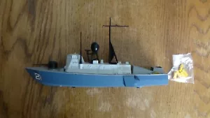 Vintage Dinky 673 Submarine Chaser Diecast Ship with depth charges. - Picture 1 of 8
