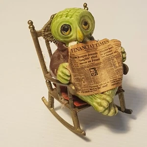Miniature dollhouse rocking chair with ceramic owl Vintage ornament - Picture 1 of 7