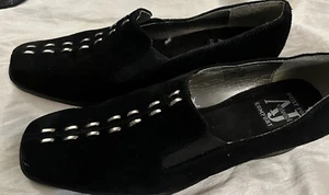 AJ Valenci Black Silver Stud Accents Low Wedge Heel Women's Size 12, NWOB - Picture 1 of 6