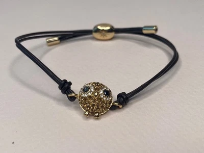 Pulsera Fossil para mujer tono dorado búho dije cordón negro ajustable hasta 9 pulgadas Foto 1 de 4