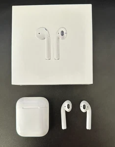 Apple AirPods 2nd Generation with Charging Case - White (A2032, A2031, A1602) - Zdjęcie 1 z 9