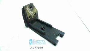 BRACKET CAB RH AL77019 - Picture 1 of 1