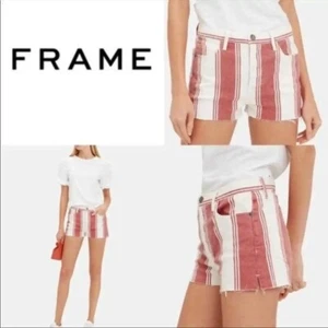 Pantalones cortos de mezclilla FRAME LE CUTOFF a rayas desgastados con botones en 25 - Imagen 1 de 8