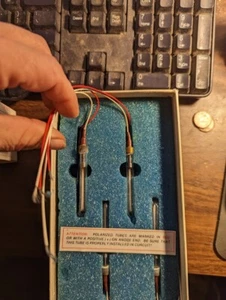 EG & G ELECTRO-OPTICS FLASH LAMP TYPE FXQG-795 PKG OF NEW IN BOX, HAVE 8 AVAILAB - Picture 1 of 12