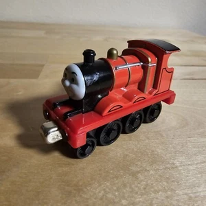 Thomas and Friends Take-n-Play James metallo pressofuso 2009 - Foto 1 di 6