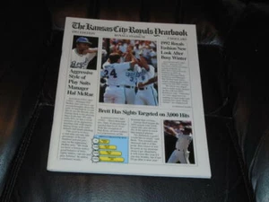 1992 KANSAS CITY ROYALS BASEBALL YEARBOOK NEAR MINT - Picture 1 of 1