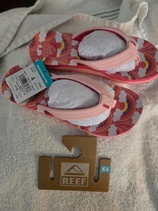 Reef Mädchen Ahi Regenbogen und Wolken Flip-Flops (Jugend) Größe 4 Neu mit Etikett - Bild 1 von 5