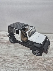 Bruder Jeep Wrangler White 2014 Suspension - Picture 1 of 6