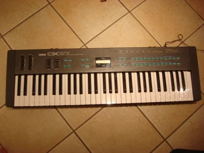 Yamaha DX 27 DX27 DX-27 Keyboard - Bild 1 von 4