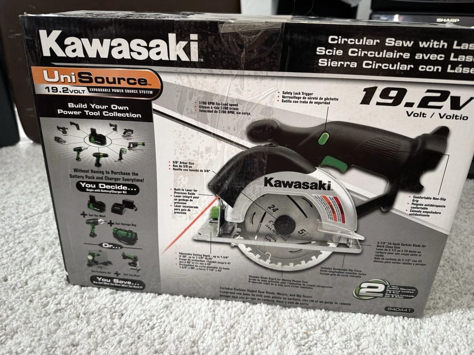 NUEVA SIERRA CIRCULAR KAWASAKI 19,2 VOLTIOS CON HERRAMIENTA DE LUZ LÁSER SOLAMENTE Foto 1 de 3