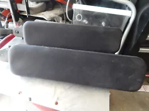 Juego de reposabrazos abatibles de gel para sillas de ruedas eléctricas Quantum Edge 2.0 de 14"" - Imagen 1 de 4