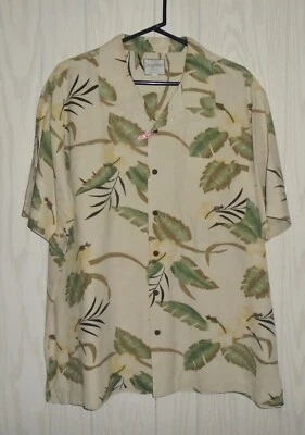 Trader Bay Hawaiian Shirt Tropical Floral Short Sleeve Button Up 100% Silk  EUC - Image 1 of 4