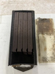 RIDGID #47735 1/8" NPT Steel Universal Pipe Dies - Picture 1 of 1