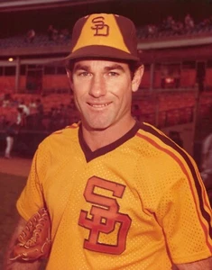 FOTO SIN FIRMAR DE STEVE GARVEY 8X10 IMAGEN DE SAN DIEGO PADRES - Imagen 1 de 1