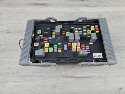 Chevrolet Silverado 1500 2007-2009 módulo de relé de caja de fusibles OEM 25796803 Foto 1 de 4