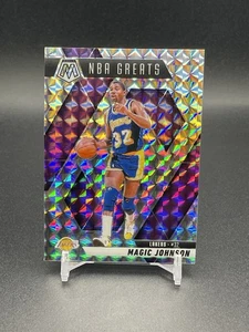 Magic Johnson 2024-25 Mosaico Plata Prizm NBA Grandes #296 Los Angeles Lakers Salón de la fama - Imagen 1 de 3