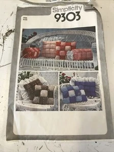 CUSCINI IMBOTTITI modello cucito semplice 9303 vintage 1979 - Foto 1 di 6