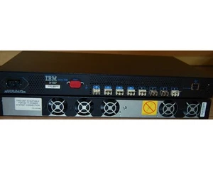 IBM TotalStorage 8 Port Fiber Channel SAN Switch 3534-F08 HANSE3/2 - Bild 1 von 3
