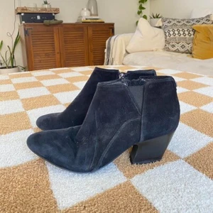 IVANKA TRUMP BLACK ANKLE BOOTIES VELVET SUEDE SIZE 7 - Picture 1 of 7