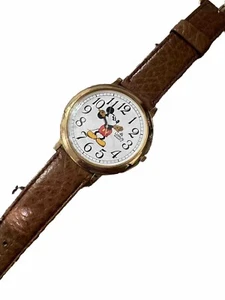 Lorus Disney Mickey Mouse Watch Vintage Quartz - Picture 1 of 5