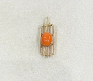 Ciondolo originale naturale salmone hawaiano corallo rosa ovale cabochon oro giallo 14 kt - Foto 1 di 8