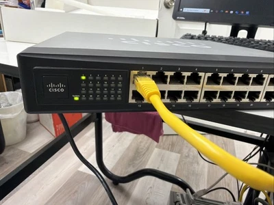 Cisco Small Business SR224 24-Port 10/100 Switch: Unmanaged / Wall & Rack NEW - Image 1 of 4