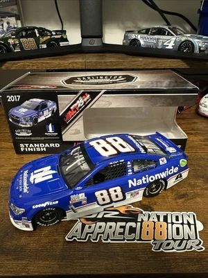 Автомобиль ретро Dale Earnhardt Jr. No88 2017 Nationwide Darlington 1:24 - Изображение 1 из 4