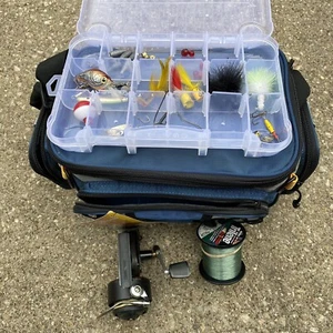 Okeechobee Fats Small Soft-Sided Tackle Bag with 1 Lure Boxes/hooks/more 40 Acce - Picture 1 of 8