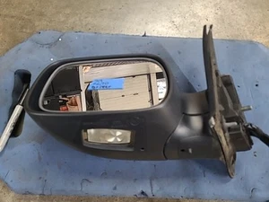 2001-2004 Volvo XC70 V70 Left Drivers Side Door Mirror Oem - Picture 1 of 2