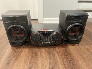 LG ckm4 XBOOM 300W Hi-Fi Shelf System with BT Connectivity No Remote Tested - Picture 1 of 9