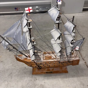 Holz HMS Victory 15" hoch. Toller Zustand tolles Sammlerschiff Großbritannien - Bild 1 von 4