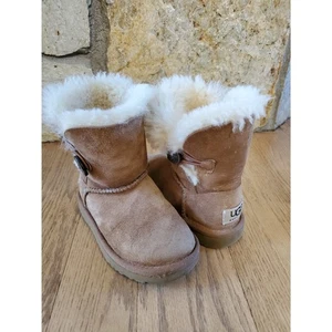 UGG Baily Button Mädchen ca. 9 - 10 sehr guter Zustand - Bild 1 von 11