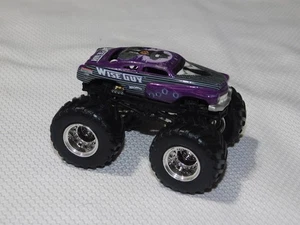 Neu Hot Wheels Monster Jam Monster Truck WISE GUY #22 lila Die Cast 1/64 - Bild 1 von 4