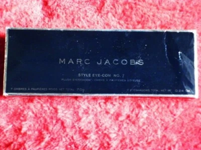 MARC JACOBS PARISIENNE 218 PALETTE STYLE EYE-CON VEGAN EYE-CONIC PLUSH EYESHADOW - Image 1 of 4