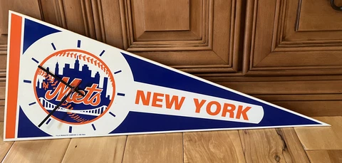 P & K Products Company 1987 New York Mets Vintage MLB Triangle Clock Cover