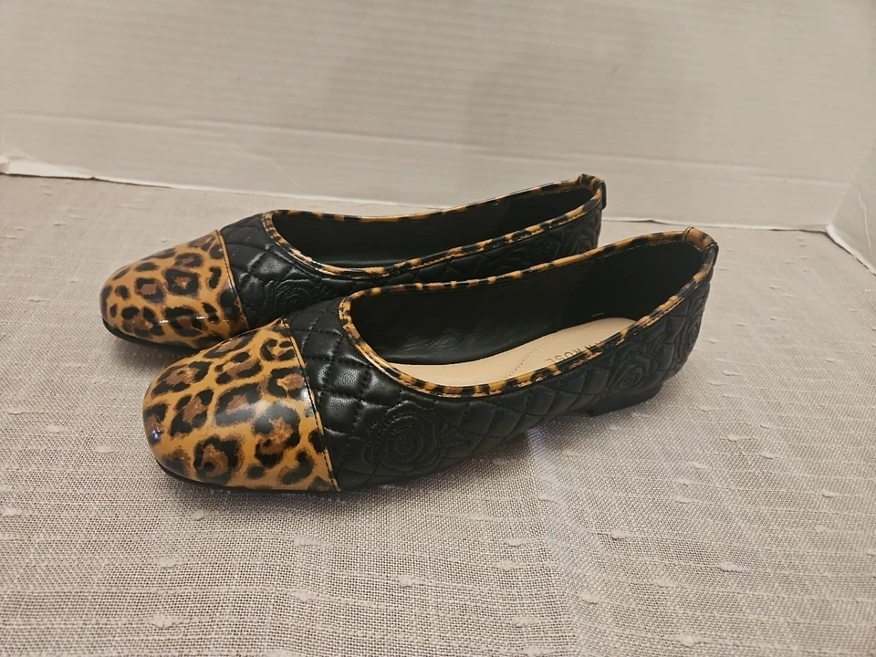 Taryn Rose Shoes 7 Reese Tan Black Leather Quilted Ballet Slip On Comfort Flat - Image 1 of 4