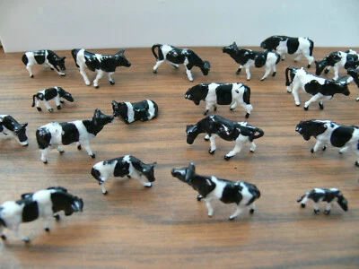 Konvolut Tiere Kühe für Bauernhof für H0 Set 10 Stück MIX unser wahl. - Bild 1 von 4