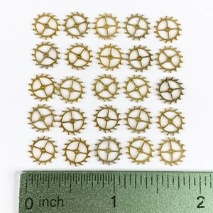 25 flache goldene Escape Wheels Uhrenteile Steampunk Zahnrad verändert Kunst Uhrmacher Lot - Bild 1 von 4