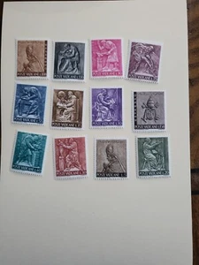 Francobolli Vaticano Scott #423-32, E17-8 nh - Foto 1 di 1