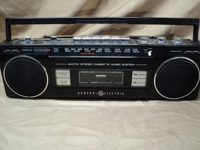 GE 3-5283 B Boombox Negro Bonito Foto 1 de 3